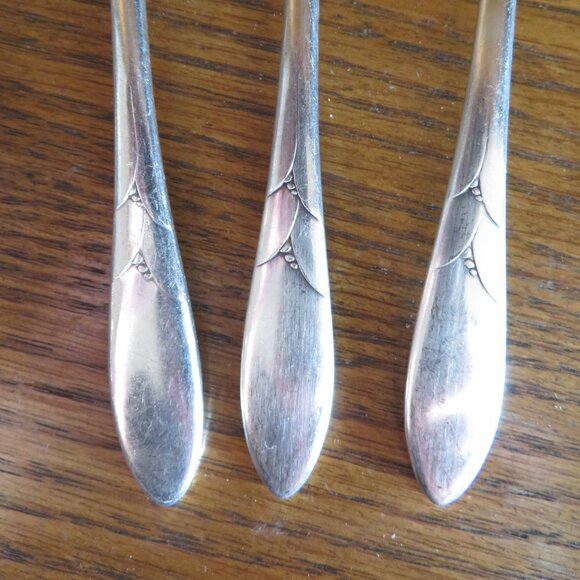 VINTAGE SILVERPLATE Flatware Community Lady Hamilton Tea Spoons - Picture 3 of 6
